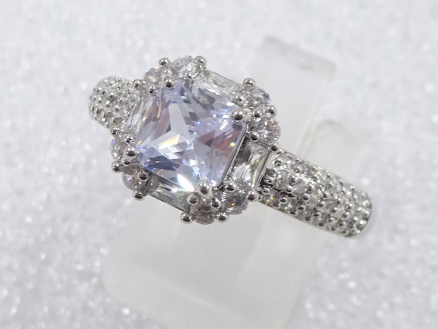 JAPANESE KIMONO / ANTIQUE CRYSTAL RING (SIZE 21)